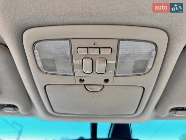 Лексус ГХ 2004 у Одесі на Automoto.ua Сірий Лексус ГХ, об'ємом двигуна 4.66 л та пробігом 174 тис. км за 12700 $, фото 76 на Automoto.ua