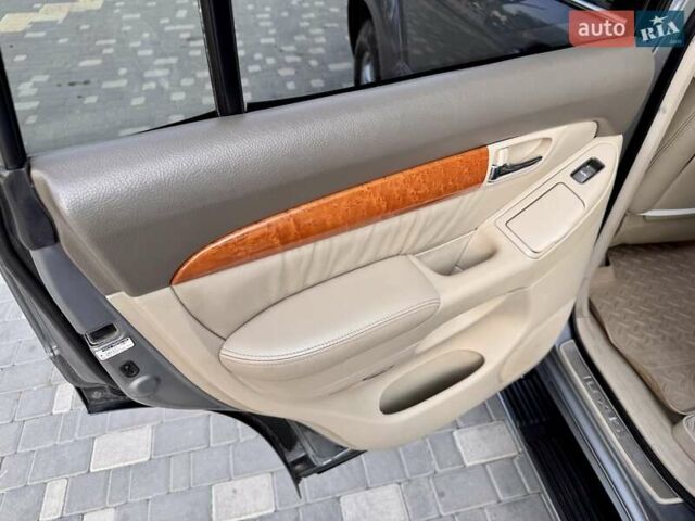 Лексус ГХ 2004 у Одесі на Automoto.ua Сірий Лексус ГХ, об'ємом двигуна 4.66 л та пробігом 174 тис. км за 12700 $, фото 62 на Automoto.ua