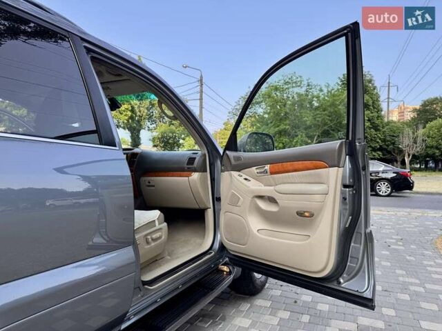 Лексус ГХ 2004 у Одесі на Automoto.ua Сірий Лексус ГХ, об'ємом двигуна 4.66 л та пробігом 174 тис. км за 12700 $, фото 39 на Automoto.ua