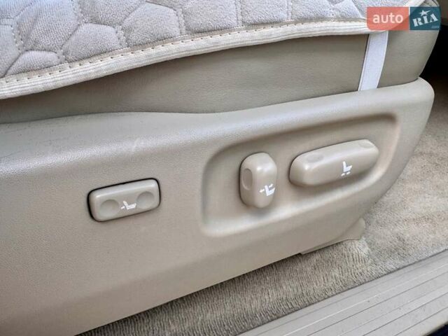 Лексус ГХ 2004 у Одесі на Automoto.ua Сірий Лексус ГХ, об'ємом двигуна 4.66 л та пробігом 174 тис. км за 12700 $, фото 42 на Automoto.ua