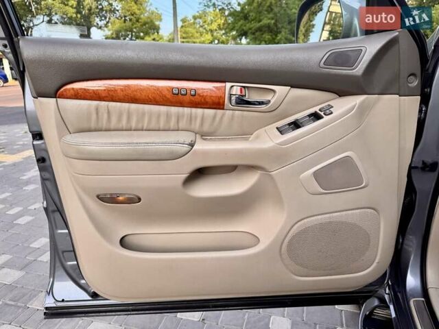 Лексус ГХ 2004 у Одесі на Automoto.ua Сірий Лексус ГХ, об'ємом двигуна 4.66 л та пробігом 174 тис. км за 12700 $, фото 48 на Automoto.ua