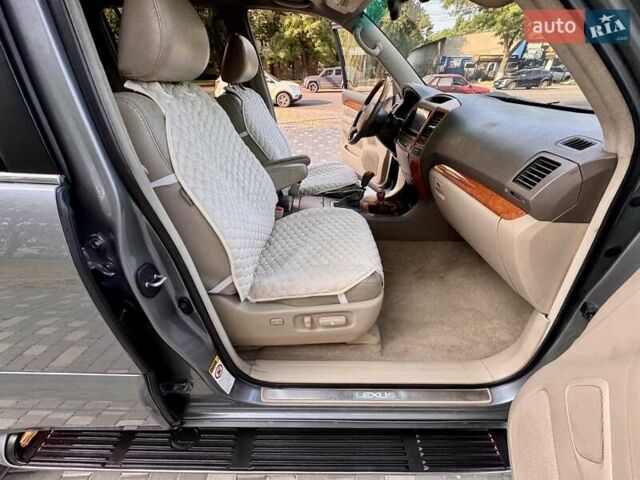 Лексус ГХ 2004 у Одесі на Automoto.ua Сірий Лексус ГХ, об'ємом двигуна 4.66 л та пробігом 174 тис. км за 12700 $, фото 47 на Automoto.ua