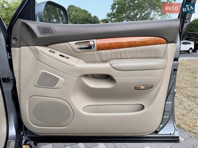 Лексус ГХ 2004 у Одесі на Automoto.ua Сірий Лексус ГХ, об'ємом двигуна 4.66 л та пробігом 174 тис. км за 12700 $, фото 44 на Automoto.ua