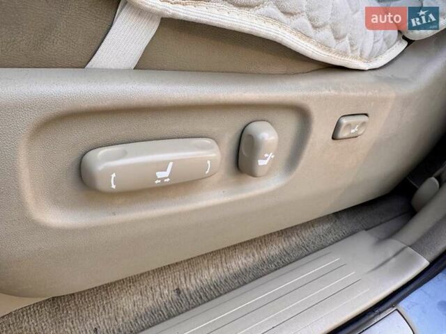 Лексус ГХ 2004 у Одесі на Automoto.ua Сірий Лексус ГХ, об'ємом двигуна 4.66 л та пробігом 174 тис. км за 12700 $, фото 56 на Automoto.ua