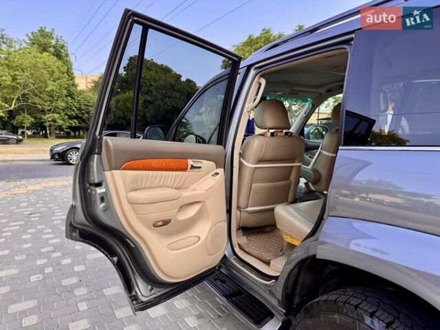 Лексус ГХ 2004 у Одесі на Automoto.ua Сірий Лексус ГХ, об'ємом двигуна 4.66 л та пробігом 174 тис. км за 12700 $, фото 58 на Automoto.ua