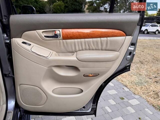 Лексус ГХ 2004 у Одесі на Automoto.ua Сірий Лексус ГХ, об'ємом двигуна 4.66 л та пробігом 174 тис. км за 12700 $, фото 64 на Automoto.ua