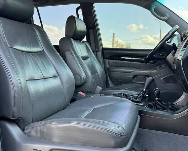 Серый Лексус ГХ, объемом двигателя 4.7 л и пробегом 217 тыс. км за 14200 $, фото 27 на Automoto.ua