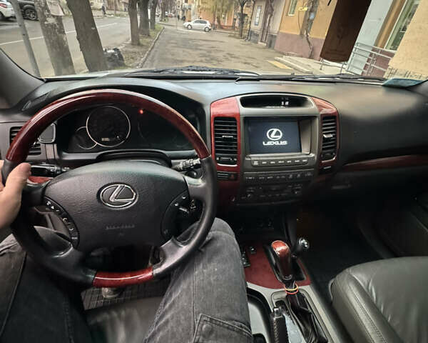 Серый Лексус ГХ, объемом двигателя 4.66 л и пробегом 300 тыс. км за 15500 $, фото 23 на Automoto.ua