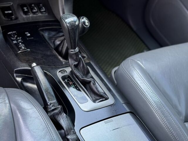 Сірий Лексус ГХ, об'ємом двигуна 4.7 л та пробігом 217 тис. км за 14200 $, фото 16 на Automoto.ua