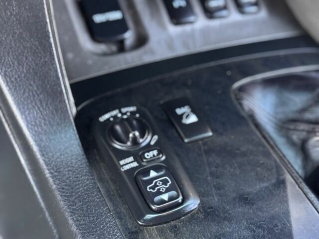 Сірий Лексус ГХ, об'ємом двигуна 4.7 л та пробігом 217 тис. км за 14200 $, фото 17 на Automoto.ua