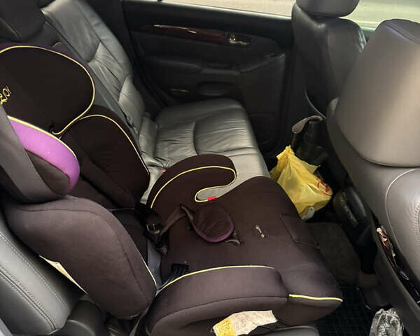 Серый Лексус ГХ, объемом двигателя 4.66 л и пробегом 300 тыс. км за 15500 $, фото 13 на Automoto.ua