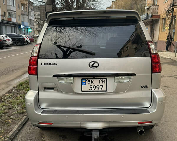 Серый Лексус ГХ, объемом двигателя 4.66 л и пробегом 300 тыс. км за 15500 $, фото 5 на Automoto.ua