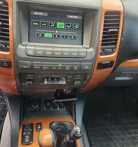 Серый Лексус ГХ, объемом двигателя 4.66 л и пробегом 285 тыс. км за 14600 $, фото 13 на Automoto.ua