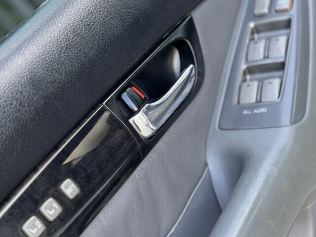 Сірий Лексус ГХ, об'ємом двигуна 4.7 л та пробігом 217 тис. км за 14200 $, фото 9 на Automoto.ua