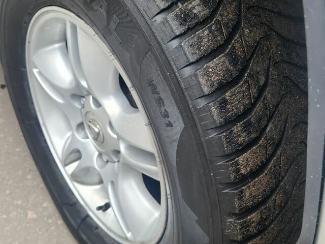 Сірий Лексус ГХ, об'ємом двигуна 4.7 л та пробігом 226 тис. км за 14800 $, фото 6 на Automoto.ua