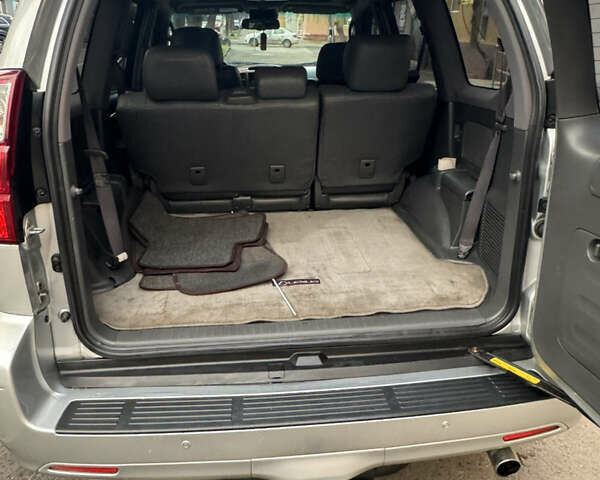 Серый Лексус ГХ, объемом двигателя 4.66 л и пробегом 300 тыс. км за 15500 $, фото 14 на Automoto.ua