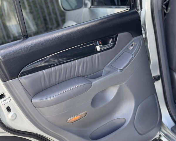 Серый Лексус ГХ, объемом двигателя 4.7 л и пробегом 217 тыс. км за 14200 $, фото 22 на Automoto.ua