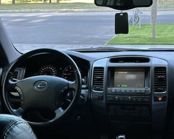 Сірий Лексус ГХ, об'ємом двигуна 4.66 л та пробігом 239 тис. км за 16800 $, фото 7 на Automoto.ua