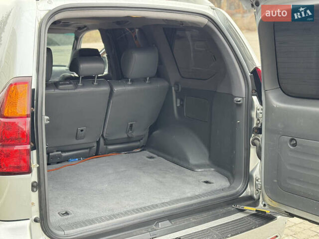 Сірий Лексус ГХ, об'ємом двигуна 4.66 л та пробігом 231 тис. км за 14400 $, фото 13 на Automoto.ua