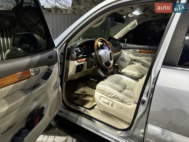 Серый Лексус ГХ, объемом двигателя 4.7 л и пробегом 209 тыс. км за 20000 $, фото 8 на Automoto.ua