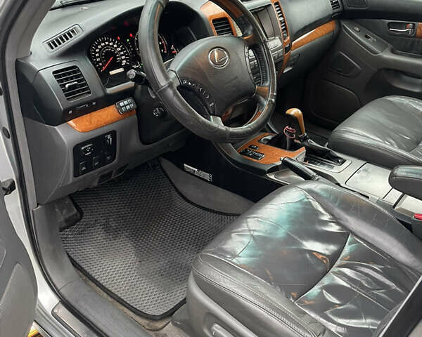 Серый Лексус ГХ, объемом двигателя 4.7 л и пробегом 380 тыс. км за 12900 $, фото 9 на Automoto.ua