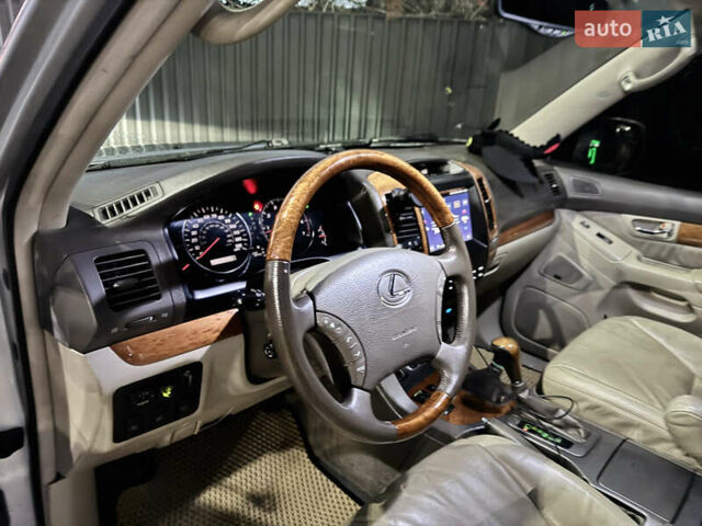 Серый Лексус ГХ, объемом двигателя 4.7 л и пробегом 209 тыс. км за 20000 $, фото 9 на Automoto.ua