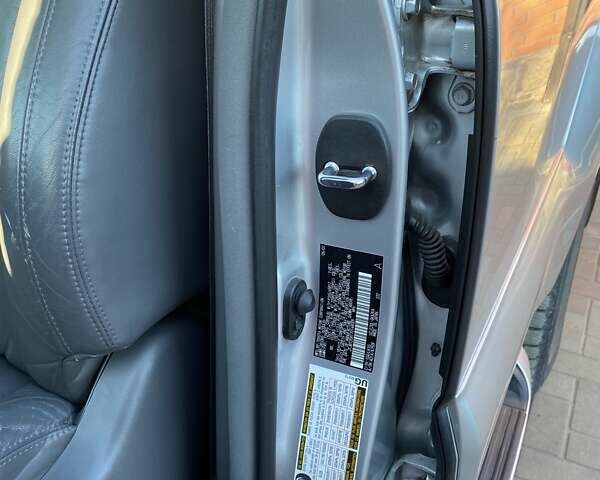 Серый Лексус ГХ, объемом двигателя 4.7 л и пробегом 207 тыс. км за 17500 $, фото 27 на Automoto.ua