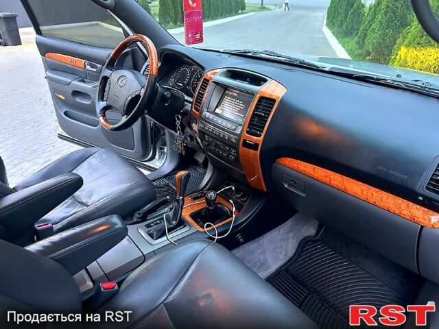 Серый Лексус ГХ, объемом двигателя 4.7 л и пробегом 208 тыс. км за 13400 $, фото 9 на Automoto.ua