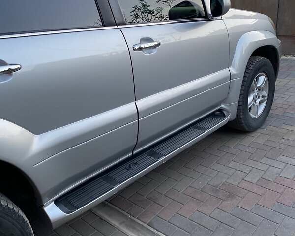 Серый Лексус ГХ, объемом двигателя 4.7 л и пробегом 207 тыс. км за 17500 $, фото 6 на Automoto.ua