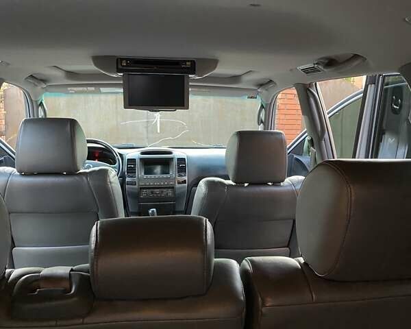 Серый Лексус ГХ, объемом двигателя 4.7 л и пробегом 207 тыс. км за 17500 $, фото 12 на Automoto.ua