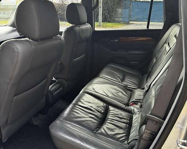 Сірий Лексус ГХ, об'ємом двигуна 4.7 л та пробігом 288 тис. км за 17000 $, фото 4 на Automoto.ua