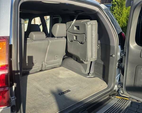 Серый Лексус ГХ, объемом двигателя 4.66 л и пробегом 280 тыс. км за 17800 $, фото 13 на Automoto.ua