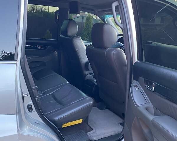 Серый Лексус ГХ, объемом двигателя 4.7 л и пробегом 207 тыс. км за 17500 $, фото 15 на Automoto.ua