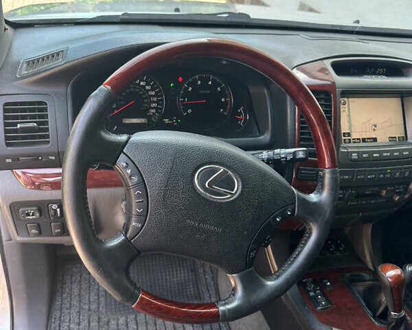 Сірий Лексус ГХ, об'ємом двигуна 4.66 л та пробігом 180 тис. км за 18900 $, фото 11 на Automoto.ua