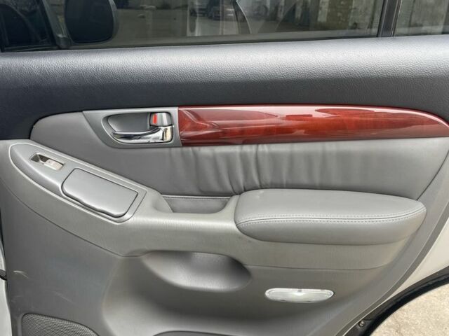 Сірий Лексус ГХ, об'ємом двигуна 4.7 л та пробігом 236 тис. км за 16500 $, фото 16 на Automoto.ua