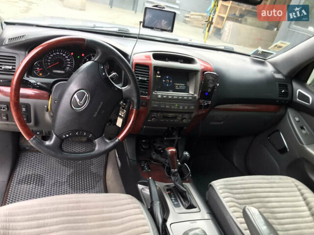 Сірий Лексус ГХ, об'ємом двигуна 4.66 л та пробігом 241 тис. км за 18500 $, фото 7 на Automoto.ua
