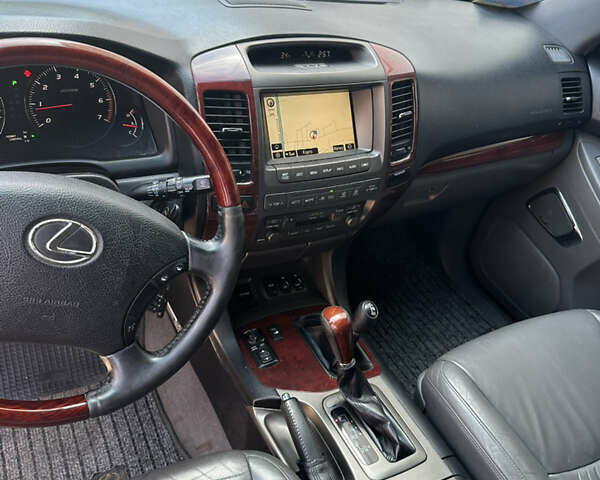 Сірий Лексус ГХ, об'ємом двигуна 4.66 л та пробігом 180 тис. км за 18900 $, фото 1 на Automoto.ua