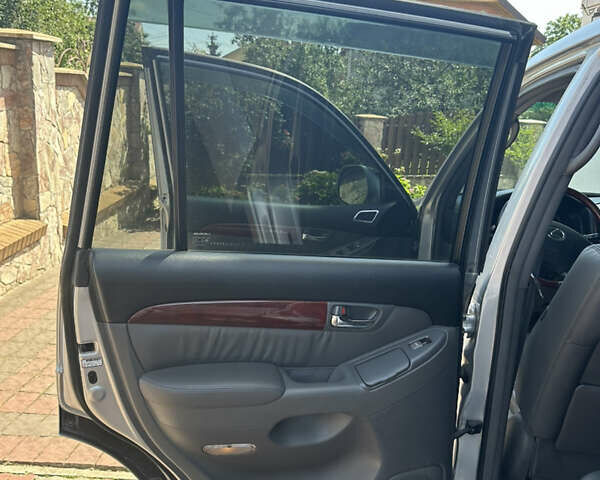 Сірий Лексус ГХ, об'ємом двигуна 4.66 л та пробігом 180 тис. км за 18900 $, фото 4 на Automoto.ua