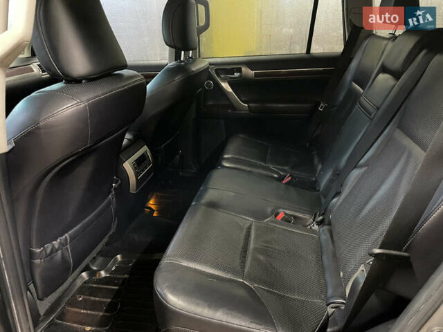 Серый Лексус ГХ, объемом двигателя 4.6 л и пробегом 220 тыс. км за 22000 $, фото 15 на Automoto.ua