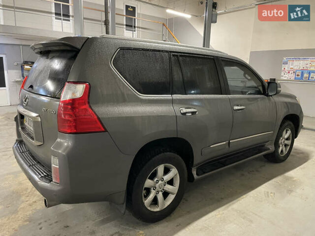 Серый Лексус ГХ, объемом двигателя 4.6 л и пробегом 330 тыс. км за 20000 $, фото 2 на Automoto.ua