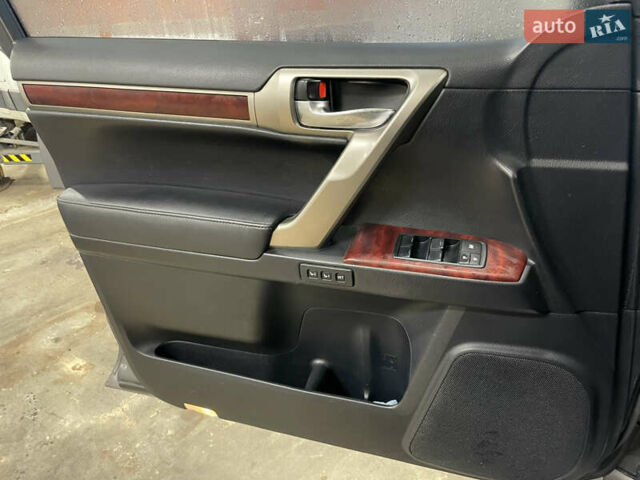 Серый Лексус ГХ, объемом двигателя 4.6 л и пробегом 220 тыс. км за 22000 $, фото 19 на Automoto.ua