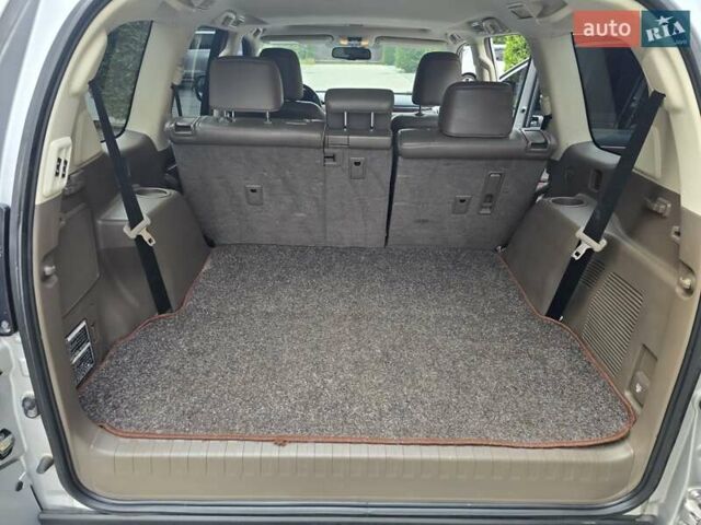 Серый Лексус ГХ, объемом двигателя 4.61 л и пробегом 254 тыс. км за 24000 $, фото 10 на Automoto.ua