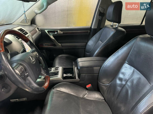 Серый Лексус ГХ, объемом двигателя 4.6 л и пробегом 330 тыс. км за 20000 $, фото 16 на Automoto.ua