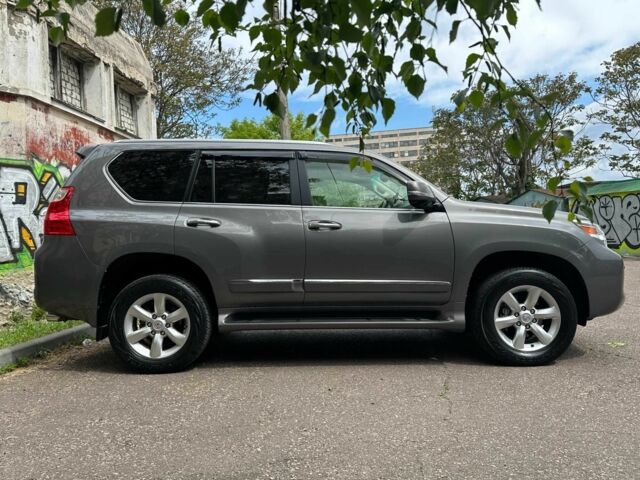 Серый Лексус ГХ, объемом двигателя 4.6 л и пробегом 103 тыс. км за 29500 $, фото 3 на Automoto.ua