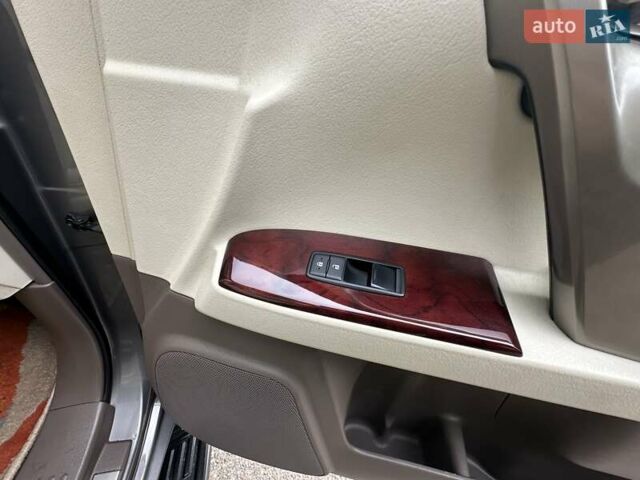 Серый Лексус ГХ, объемом двигателя 4.61 л и пробегом 102 тыс. км за 31000 $, фото 49 на Automoto.ua