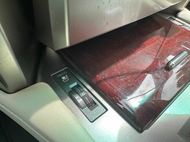 Серый Лексус ГХ, объемом двигателя 4.6 л и пробегом 103 тыс. км за 29500 $, фото 17 на Automoto.ua