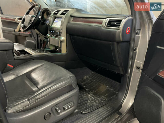 Серый Лексус ГХ, объемом двигателя 4.6 л и пробегом 220 тыс. км за 22000 $, фото 9 на Automoto.ua