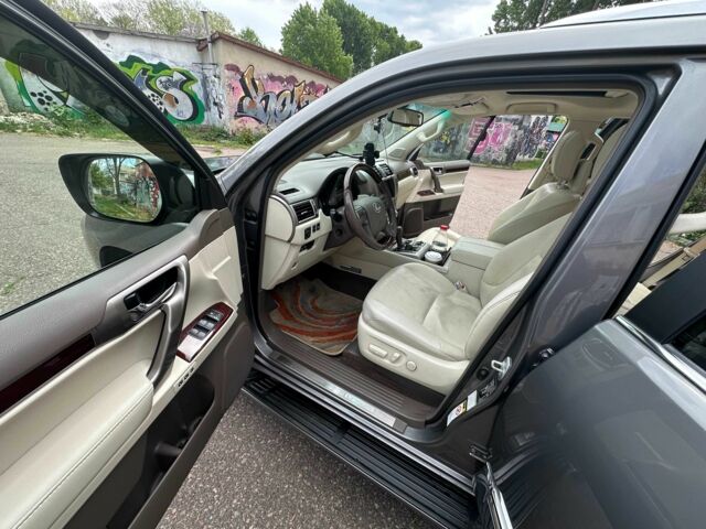 Серый Лексус ГХ, объемом двигателя 4.6 л и пробегом 103 тыс. км за 29500 $, фото 13 на Automoto.ua