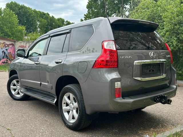 Серый Лексус ГХ, объемом двигателя 4.6 л и пробегом 103 тыс. км за 29500 $, фото 5 на Automoto.ua