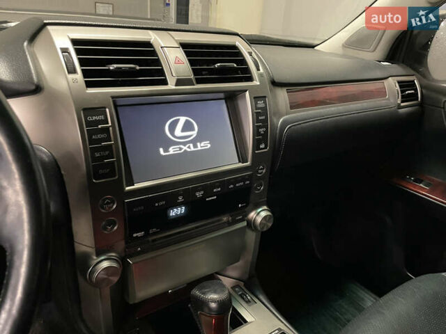 Серый Лексус ГХ, объемом двигателя 4.6 л и пробегом 330 тыс. км за 20000 $, фото 6 на Automoto.ua